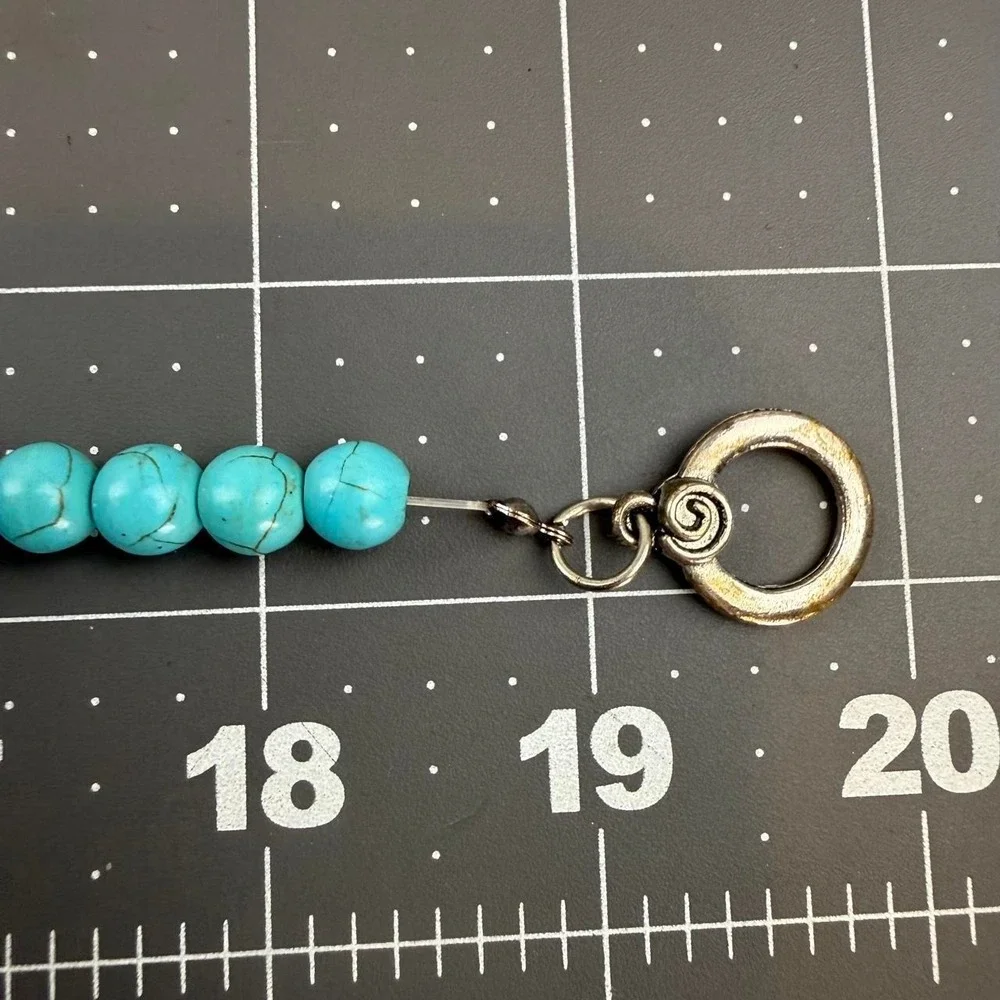 Faux Turquoise Beaded Necklace Graduated Silver Tone Toggle Clasp Southwestern